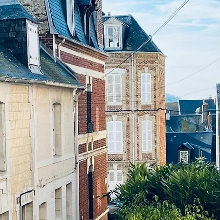 Semesterbostad Maison Les Planches *